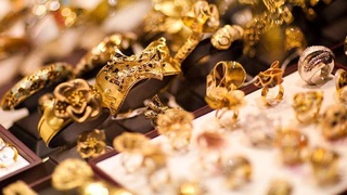 Negotiation was held with an Indian jewelry company “C.Mansukhlal Jewellers”