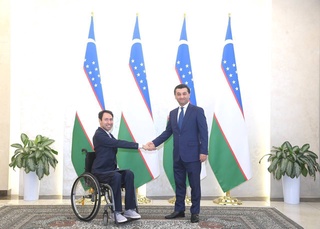 Сарвари ВКХ Ӯзбекистон нусхаи эътимодномаро аз сафири нави Фаронса қабул кард