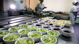 Ayrim hududlarda maktab oʻquvchilari uchun bepul ovqat berilishi koʻzda tutilmoqda