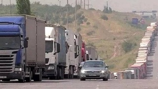 Гузаргоҳҳои гумрукии сарҳадии Ўзбекистон ва Қазоқистон дар тартиби пурзӯр кор мекунанд