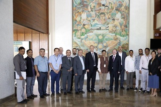 Салының 300-ден астам сұрыптары әкелінді