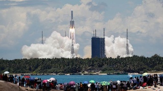 Китай запустил свою первую межпланетную станцию к Марсу