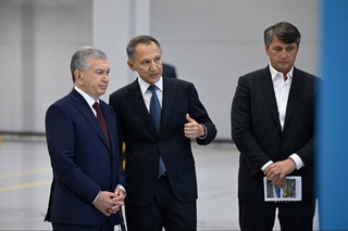 “Янги авлод” махсус саноат зонасида амалга оширилаётган лойиҳалар билан танишилди