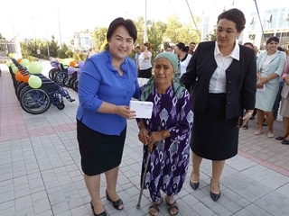 Мүгедектер арбалары табысталды