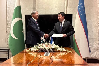 Истиқболи ҳамкориҳои бисёрҷанбаи Ӯзбекистону Покистон баррасӣ шуд