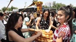 В Таджикистан прибыла делегация мастеров искусств Узбекистана