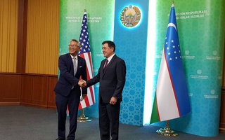 Дар ВКХ музокироти Ӯзбекистону Амрико бо иштироки ҳайати ИМА таҳти роҳбарии ёвари котиби давлатии ИМА оғоз гардид