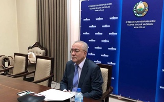 Бо директори генералии департаменти Шарқи Наздик ва Африқои Вазорати корҳои хориҷии Ҷопон гуфтушунид барпо гардид.