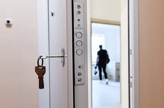 Оставшиеся без попечения родителей дети - под защитой государства