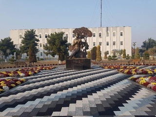 Усмон Носир ҳайкали очилди