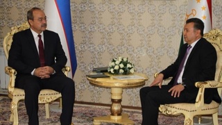 Абдулла Арипов встретился с премьер-министром Таджикистана