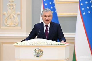 Президент вручил высокие государственные награды