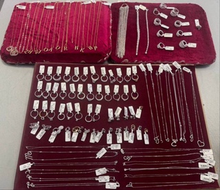 An attempt to illegally transport jewelry worth 550 million soums was stopped at Tashkent International Airport