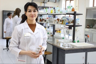 Группа навоийских ученых создала новый продукт для сельского хозяйства