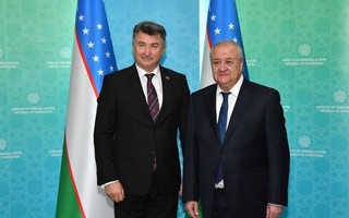 Абдулазиз Камилов принял вновь назначенных послов Хорватии и Эстонии