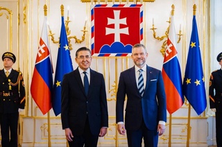 Посол Узбекистана вручил верительные грамоты Президенту Словакии