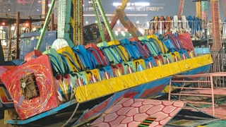 Hindistonda attraksion qulab, oʻnlab odamlar jabrlandi