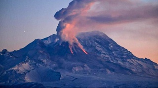 Шивелуч вулқонининг ҳаракатга келиши оқибатида осмонни кул булути қоплади