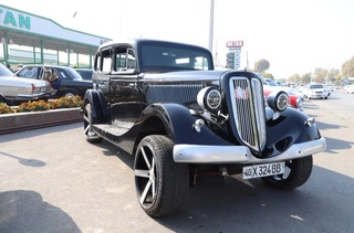 Fargʻonada retro-avtomobillar koʻrgazmasi boʻlib oʻtdi