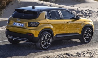 Jeep birinchi elektromobilini chiqardi