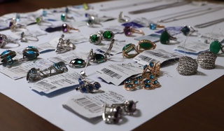 Қимматбаҳо металлардан ясалган заргарлик буюмларининг ноқонуний олиб кирилишига чек қўйилди