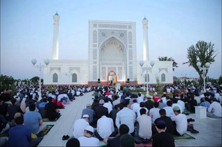 Ертең Ташкенттің кейбір көшелерінде көлік қозғалысы уақытша тоқтатылады