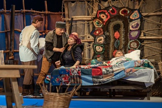 Ҳаёт ва саҳна кўзгуси