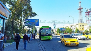 Қарши шаҳри бўйлаб янги янги автобуслар йўловчиларга хизмат кўрсата бошлади