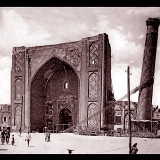 Қайси минора қулашдан асраб қолинган?