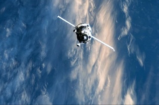 “Прогресс МС-19”  космик кемаси Тинч океанида сув остида қолди