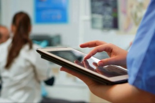 Ўзбекистонлик шифокор ва ҳамширалар Буюк Британия шифохоналарига ишга жалб қилиниши мумкин