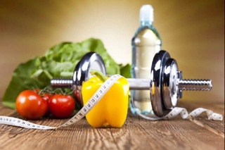 Жүриў, жуўырыў ҳәм дурыс аўқатланыў инсанды физикалық ҳәм руўхый саламат етеди, өмирин узайтады