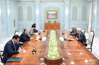 The President of Uzbekistan defines the main directions of comprehensive cooperation with AIIB
