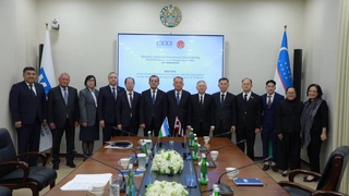 Раиси КМИ Ӯзбекистон бо Президенти Суди конститутсионии Шоҳигарии Таиланд мулоқот кард