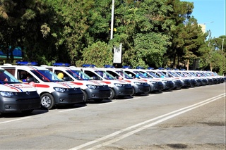 Тез тиббий ёрдам бўлимларига тез ёрдам машиналари топширилди