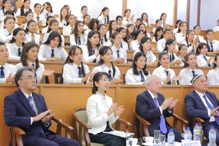 “Olam ichra tanho – Navoiy” nomli fotoko‘rgazma ochildi
