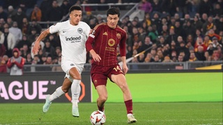 Элдор Шомуродов забил победный гол «Ромы» в ворота «Айнтрахта»