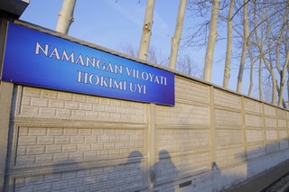 Наманган шаҳридаги “Бунёдкор” маҳалласида вилоят ҳокимининг вақтинчалик уйи қад ростлади