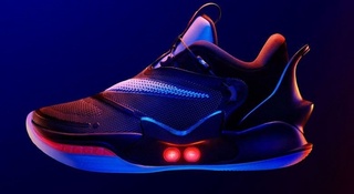 “Nike”ning bog'ichi o'zi bog'lanadigan krossovkalari narxi qancha?