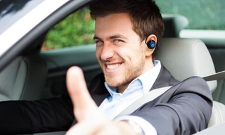 Жүргізушілер телефонды құлаққап арқылы пайдалана алады