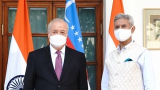 Abdulaziz Kamilov meets with Indian Minister of External Affairs