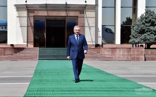 Президент Саудия Арабистонига жўнаб кетди