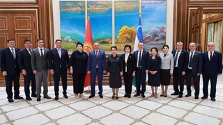 Парламент дипломатияси: Олий Мажлис Сенатида Қирғиз Республикаси Жогорку Кенеши Торағаси билан учрашув бўлиб ўтди