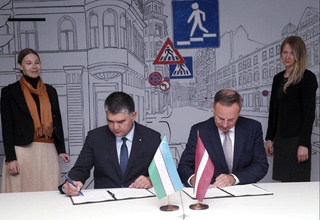 Подписано коммюнике о сотрудничестве в сфере транспорта между странами Центральной Азии и Латвией