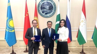 Инновацион ривожланиш вазирлиги ходимларига «ШҲТ нинг 20 йиллиги» юбилей медаллари топширилди