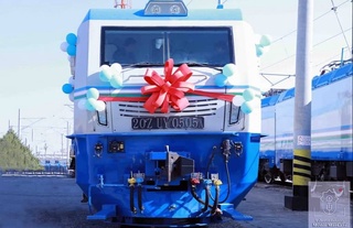 В Узбекистан прибыл очередной электровоз из Китая