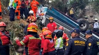 Gvatemalada avtobus jarlikka qulab tushdi, oqibatda 51 kishi hayotdan ko'z yumdi