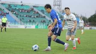 «Металлург» обыграл АГМК после удаления Санжара Турсунова