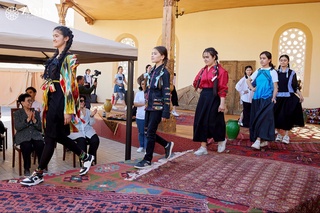 Ziroat Mirziyoyeva Margʻilonda ilk bor tashkil etilgan inklyuziv ijodiy festivalda ishtirok etdi