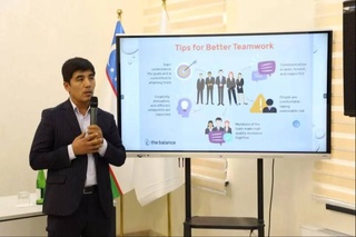 Дар Ӯзбекистон барои ноҳияҳои дурдасти ҷумҳурӣ мактаби онлайн кушода шуд